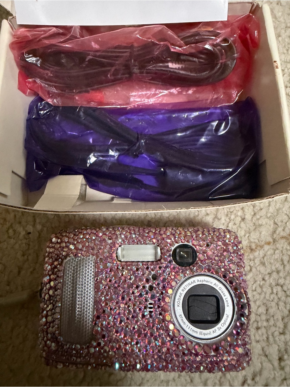 Kodak EasyShare CX6330 Pink Crystal Embellished Digital Camera - Picture 6 of 7
